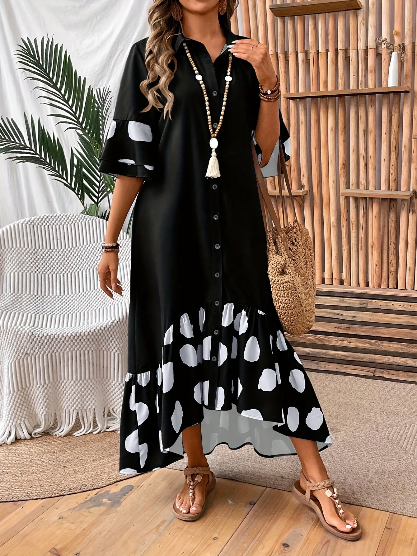 Robe Élégante à Pois avec Boutons