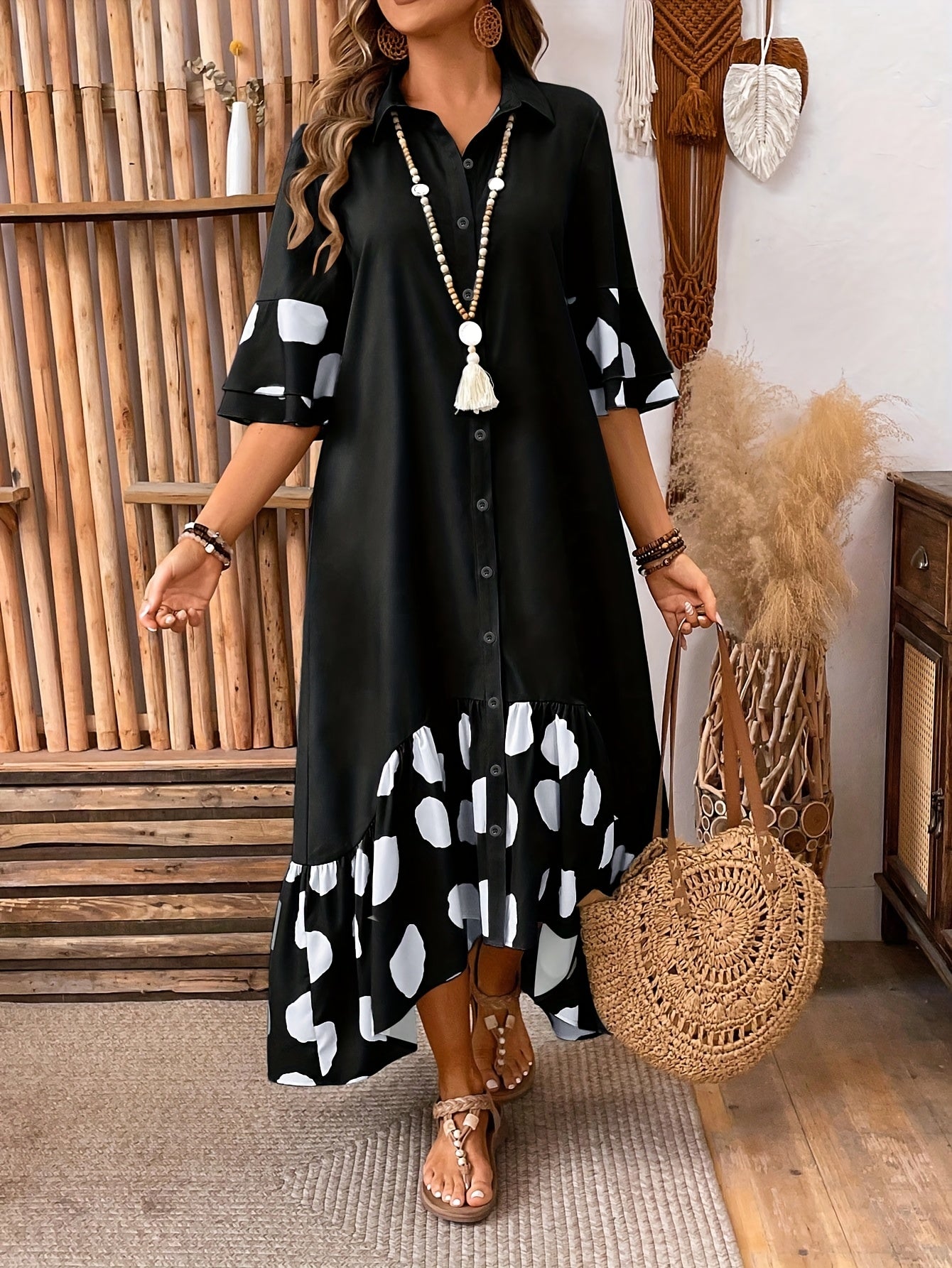 Robe Élégante à Pois avec Boutons