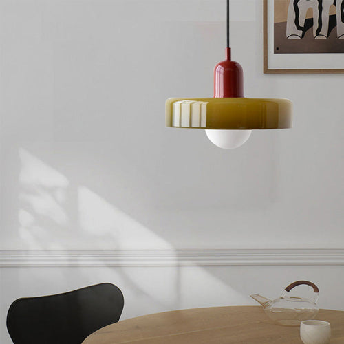 Aurelo farvet glaspendellampe i Bauhaus-stil til spisestuer i moderne boligindretning  