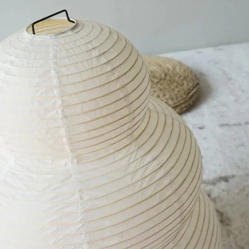 Podlahová lampa z japonského rýžového papíru washi v bílé barvě pro příjemné osvětlení obývacího pokoje a ložnice