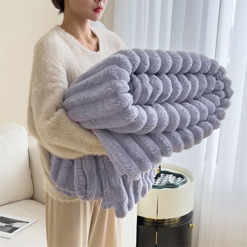 CLOUDHARE Plüschdecke aus Kaninchen-Milchvelours – Passendes Set aus Decke und 2 Kissenbezügen
