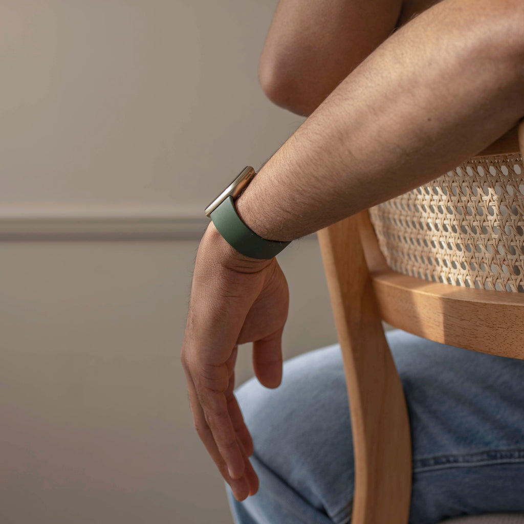 Klassisk silikonerem til Fitbit Versa 3, mørkegrøn