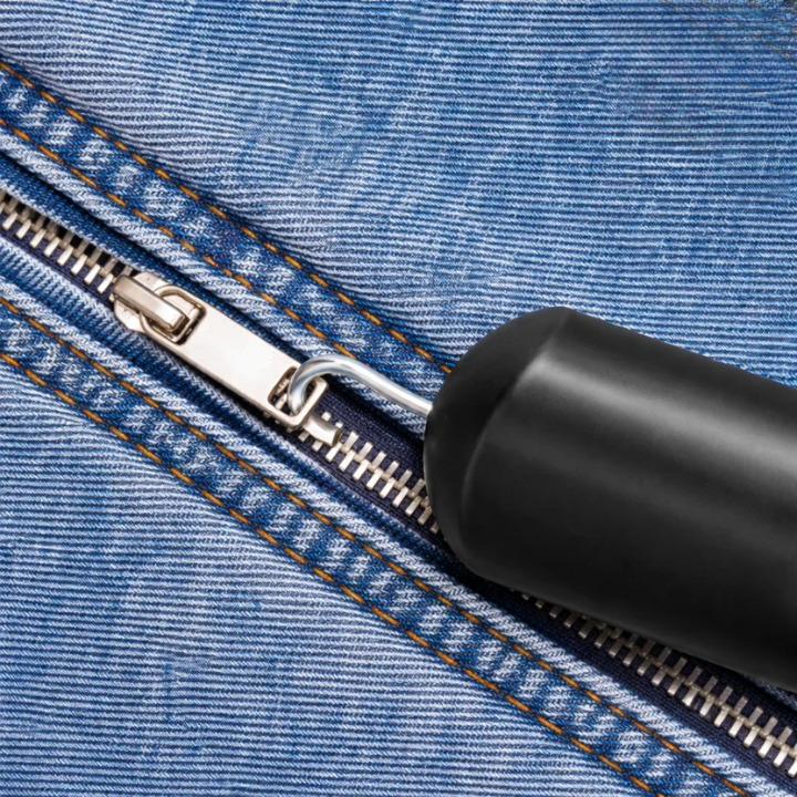 Ergonomische Anziehhilfe für Knöpfe und Reißverschlüsse