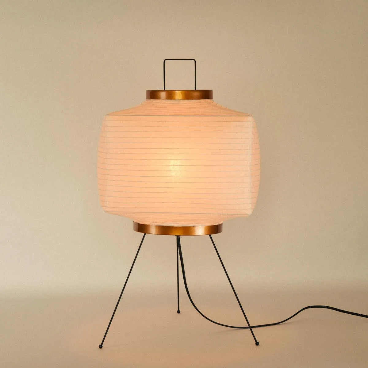 Stojací lampa Akari z rýžového papíru s geometrickým japonským designem, bílá