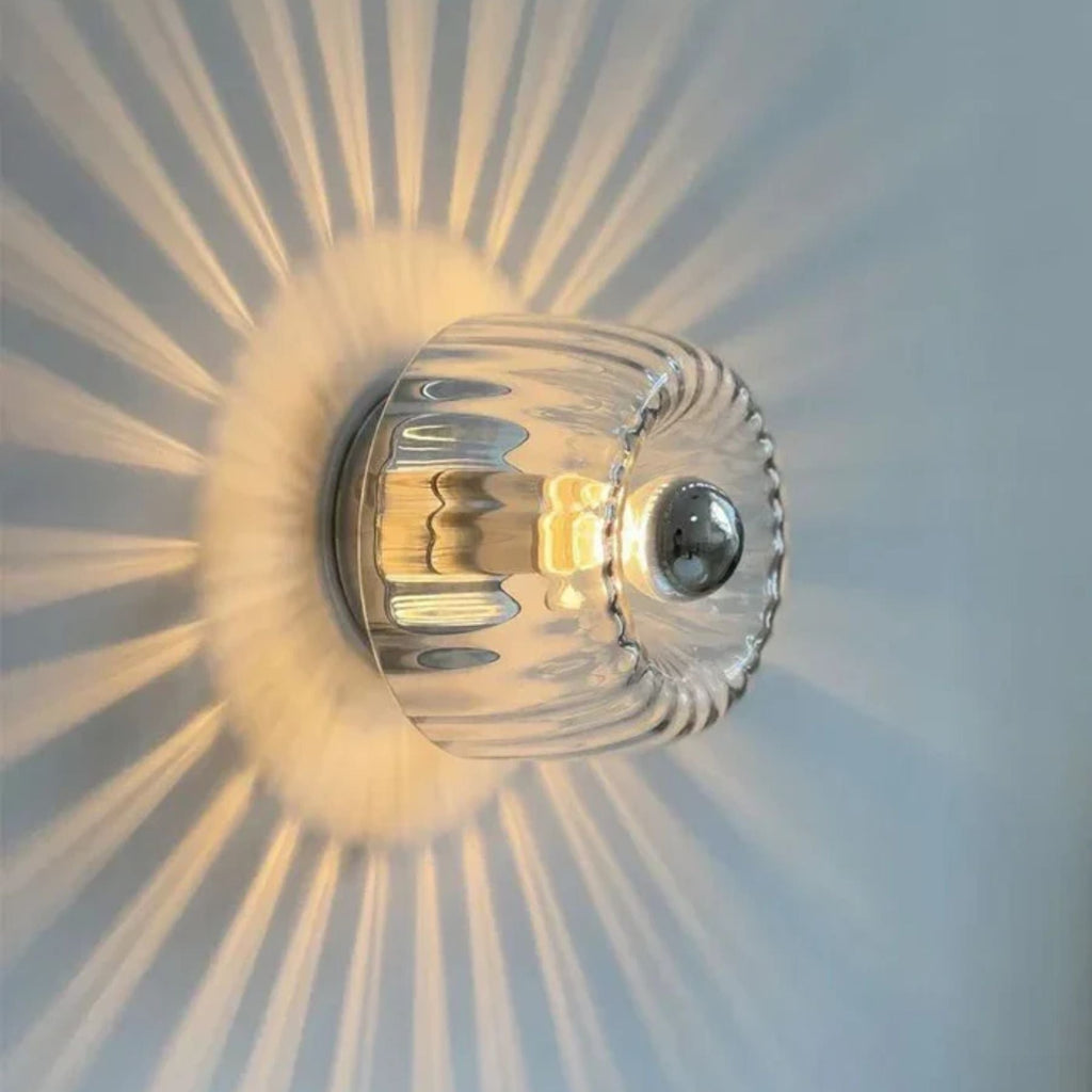 E14-væglampe i glas og metal, transparent finish, belysning til entré i Bauhaus-stil