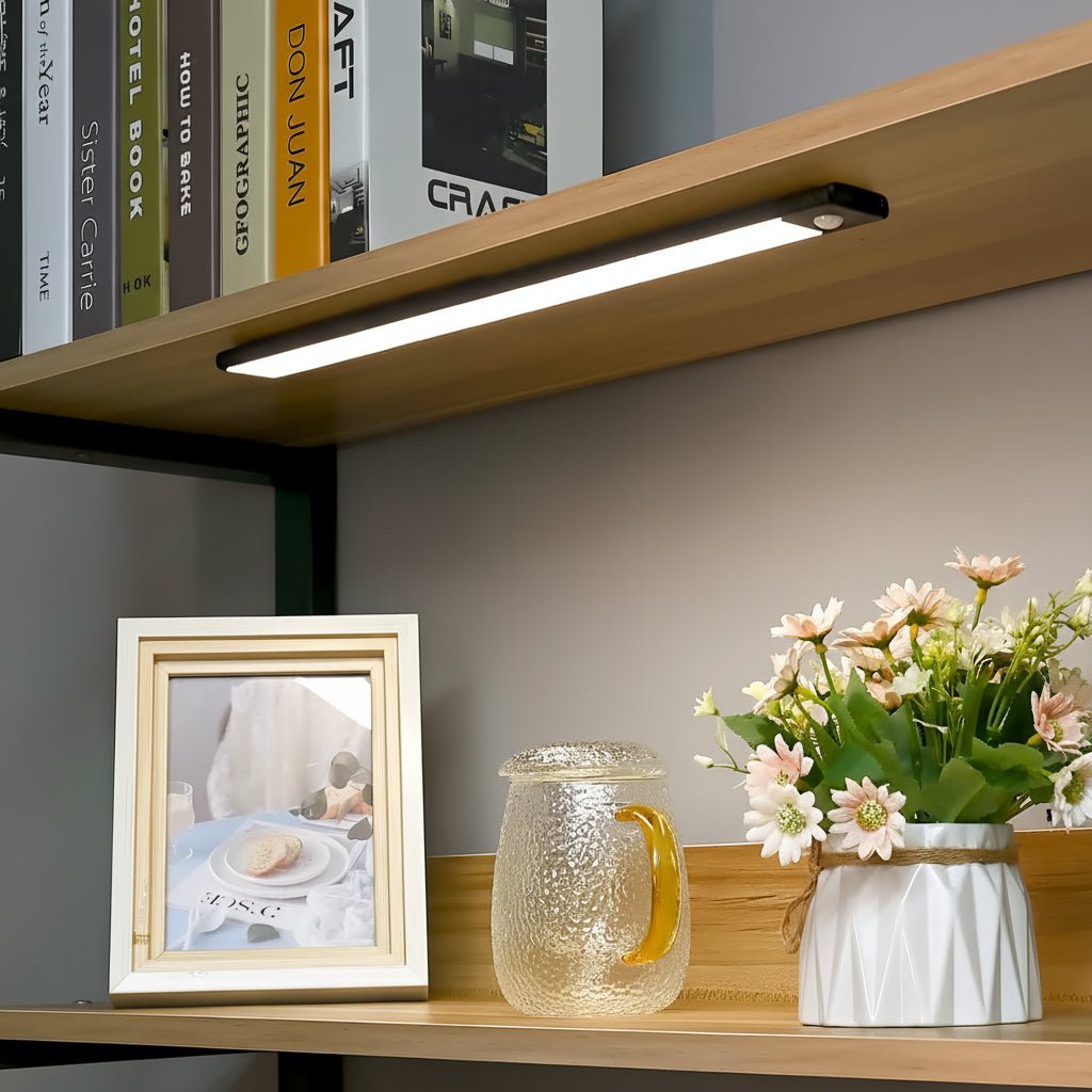 Closet And Under-Cabinet LED Light With Wireless Motion Sensor For Simple Illumination