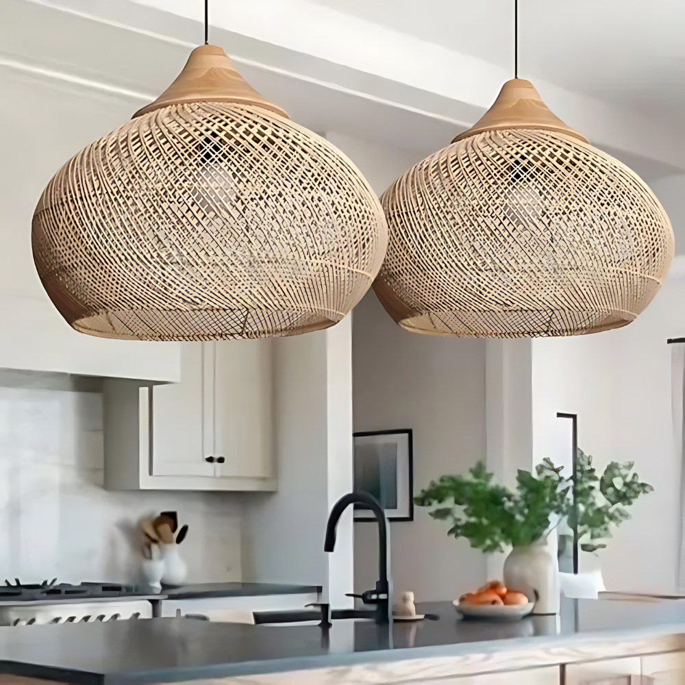 Kevara handgewebte Rattan-Pendelleuchte für Boho-Dekor, Deckenlampe und natürlicher Schirm