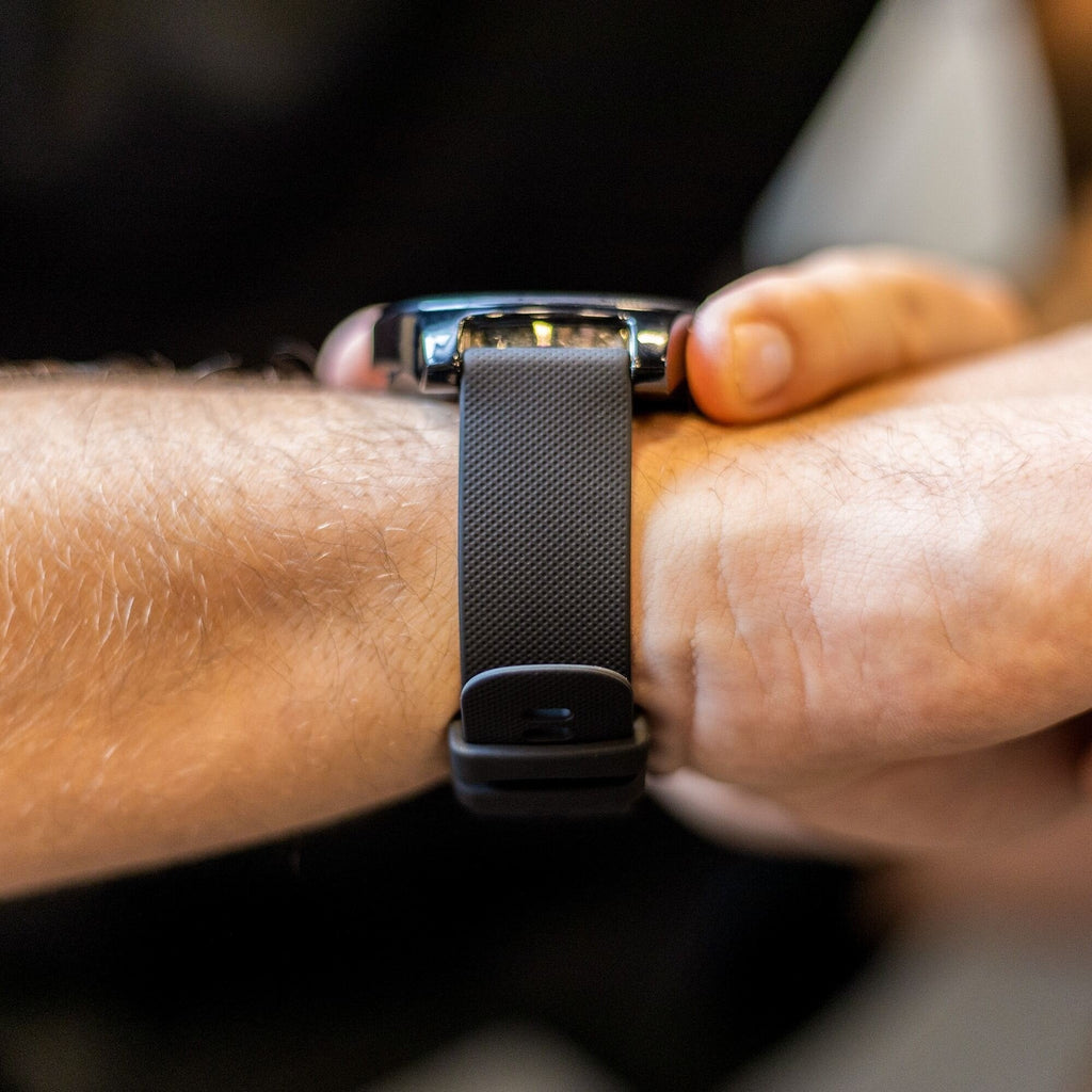 Náhradní prémiový silikonový řemínek na zápěstí Polar Ignite 2 — černý