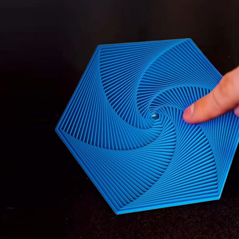 Hračka na mačkání s hexagonálními fraktálními vzory pro relaxaci a soustředění