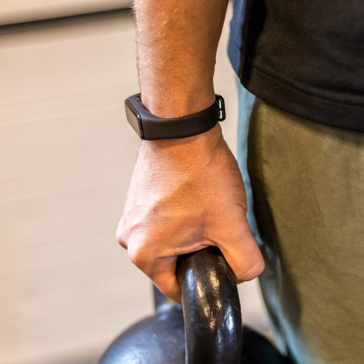 Czarna silikonowa opaska Samsung Galaxy Fit 2 — kompatybilny pasek zamienny