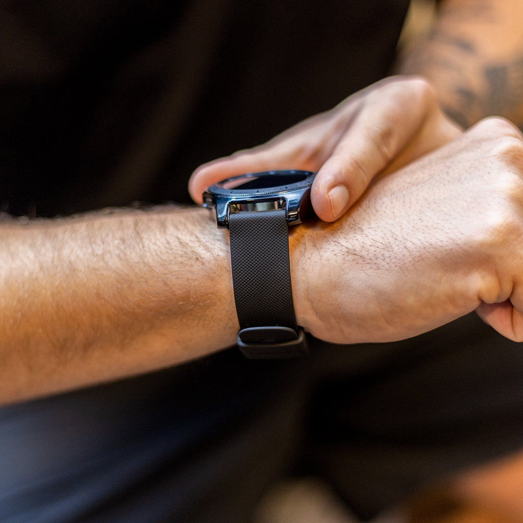 Polar Grit X Premium Silicone Watch Strap — Sturdy Buckle, Black