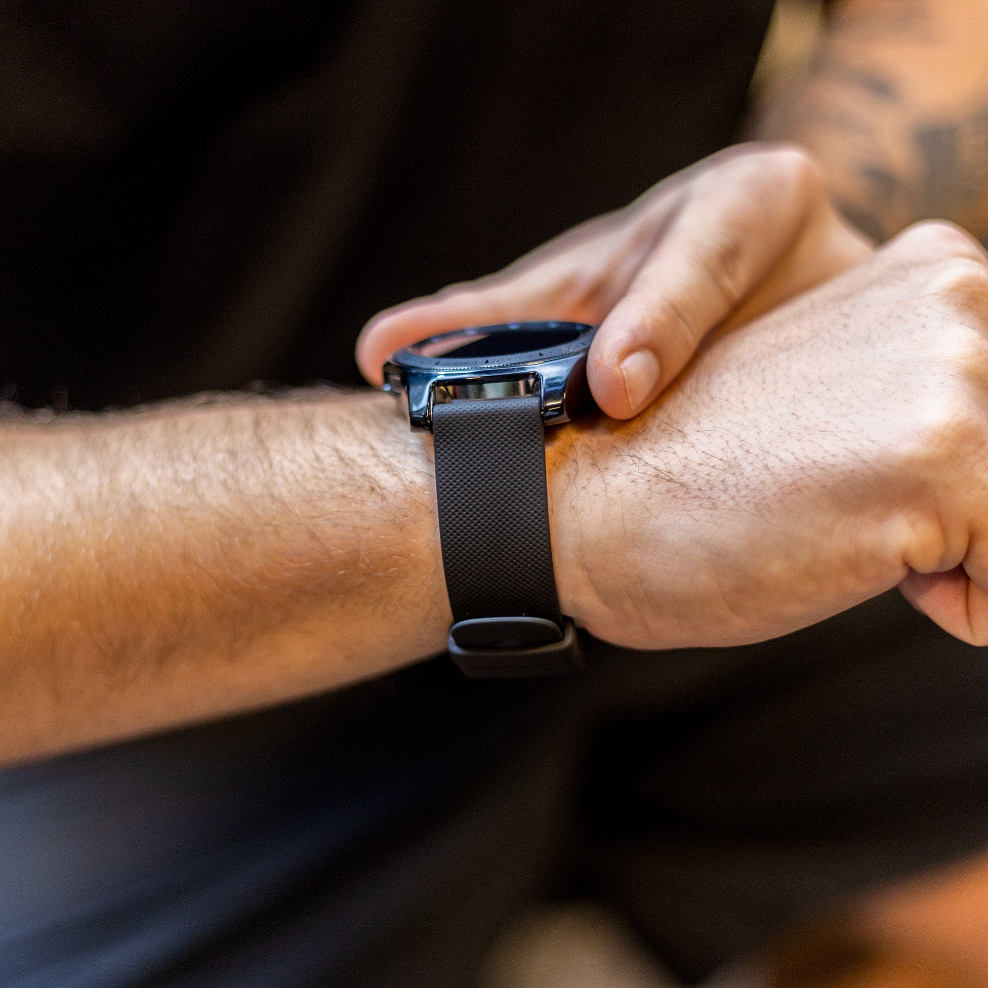 Polar Grit X Premium Silicone Watch Strap — Sturdy Buckle, Black
