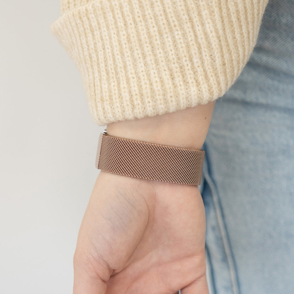 Samsung Galaxy Watch 6 40 mm Roségold mit Mailänder Armband — Befestigung per Knopfdruck