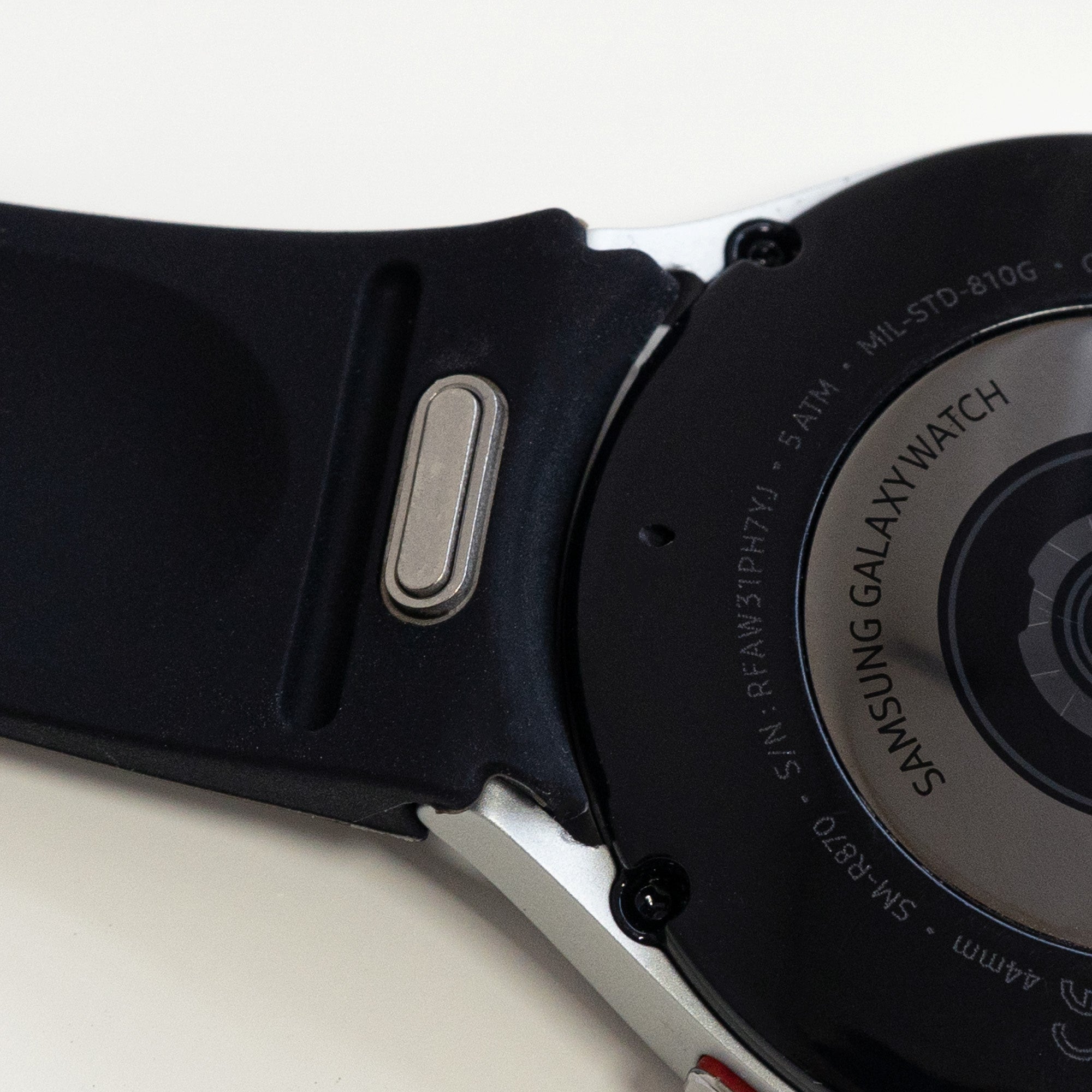 Černý silikonový řemínek s jednoduchým zapínáním — perfektní přizpůsobení pro Samsung Galaxy Watch 6, 40 mm