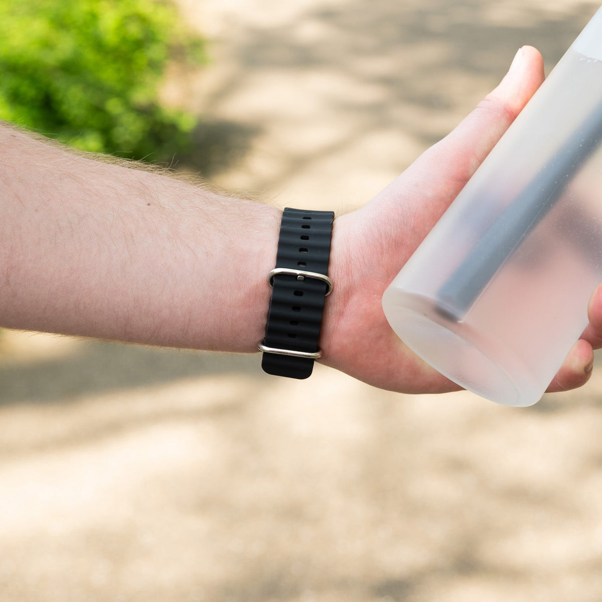 Řemínek Ocean kompatibilní s Apple Watch — černý