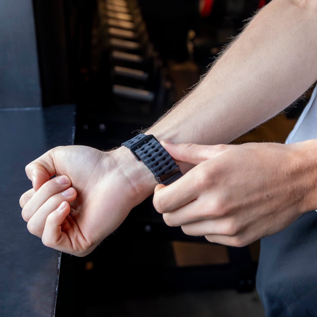 سوار Samsung Galaxy Watch Ultra البحري — درجة أسود نفاث، تصميم بحري