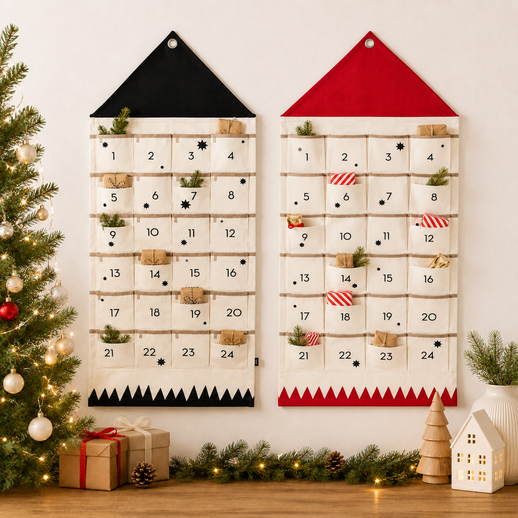 Adventskalender van stof om zelf te vullen — 24 afzonderlijke vakjes voor het aftellen in december