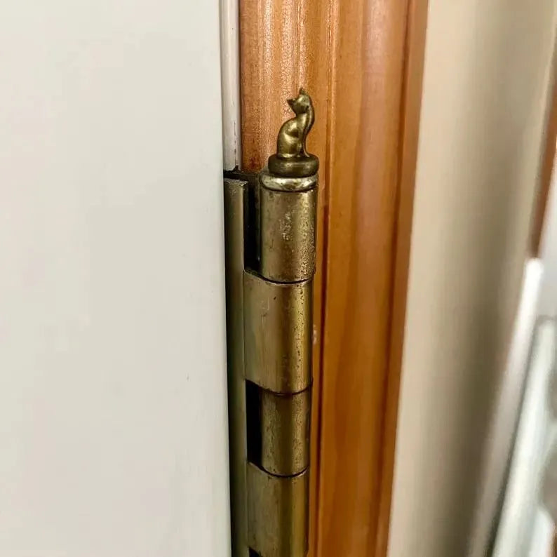 Vintage Bronze Door Hinge Art — Magnetic Design, Retro Sculptural Finish