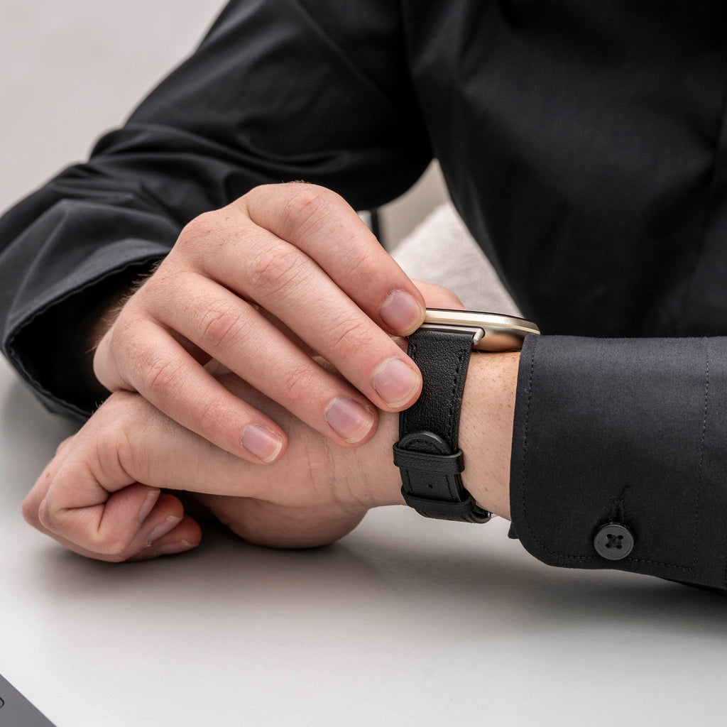 Fitbit Versa 3 glat sort læderrem — erstatningsrem