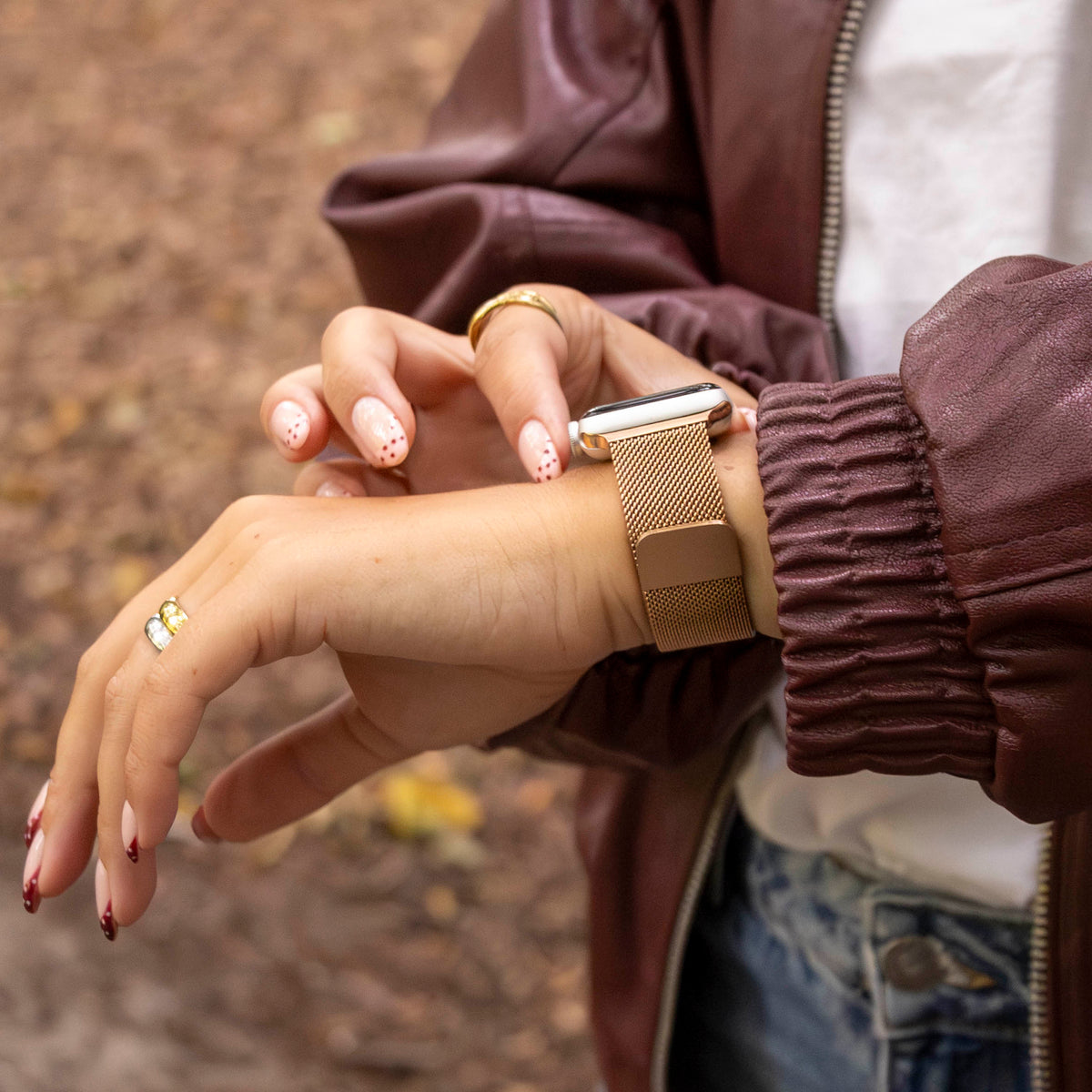 Apple Watch Milanese Band — Rose Gold Clasp Strap