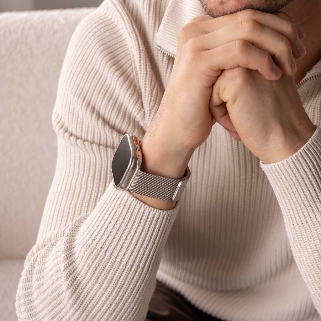 Milanese řemínek Starlight pro Apple Watch — magnetické zapínání