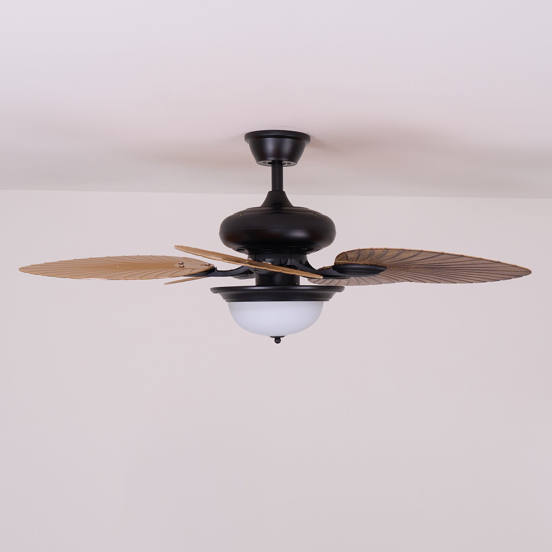 Tropical Wooden Ceiling Fan With Lighting And Six Speeds Remote Control
