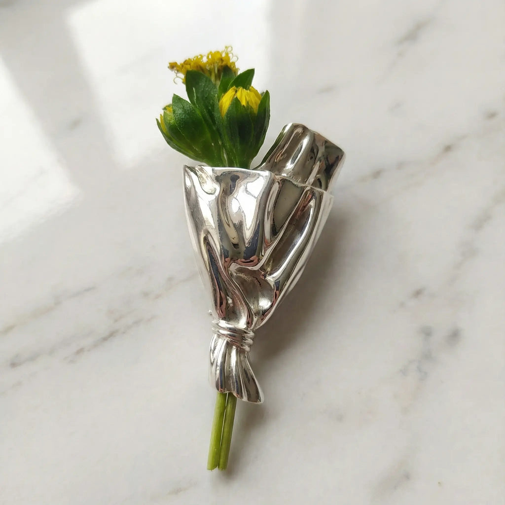Broche portátil con jarrón — Abertura de 3-4cm para tallos de flores frescas