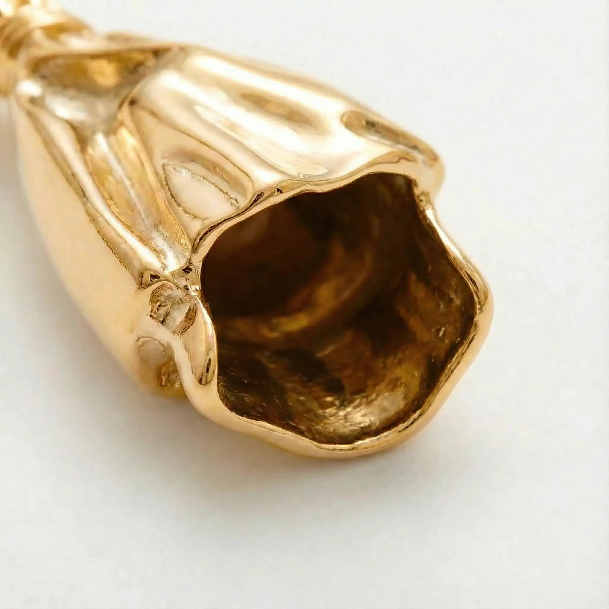 Broche portátil con jarrón — Abertura de 3-4cm para tallos de flores frescas
