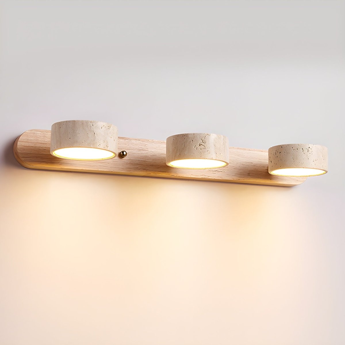Aurelia LED-vegglampe i travertin — arkitekttegnet studiodesign