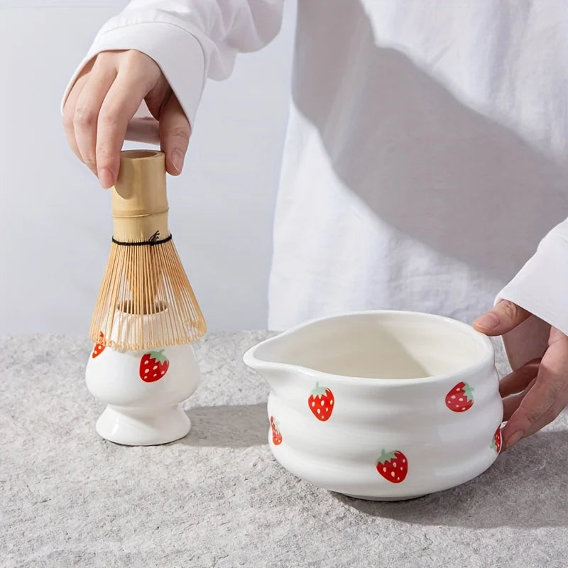 陶瓷抹茶碗套装 — 草莓图案