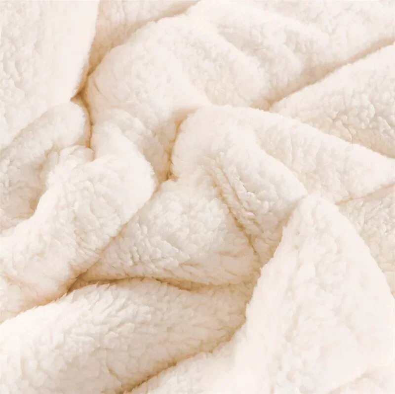 Couverture en polaire CozyWrap — Douceur semblable au velours