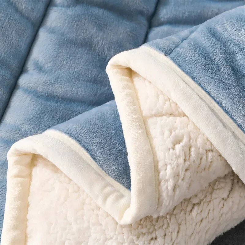 Couverture en polaire CozyWrap — Douceur semblable au velours