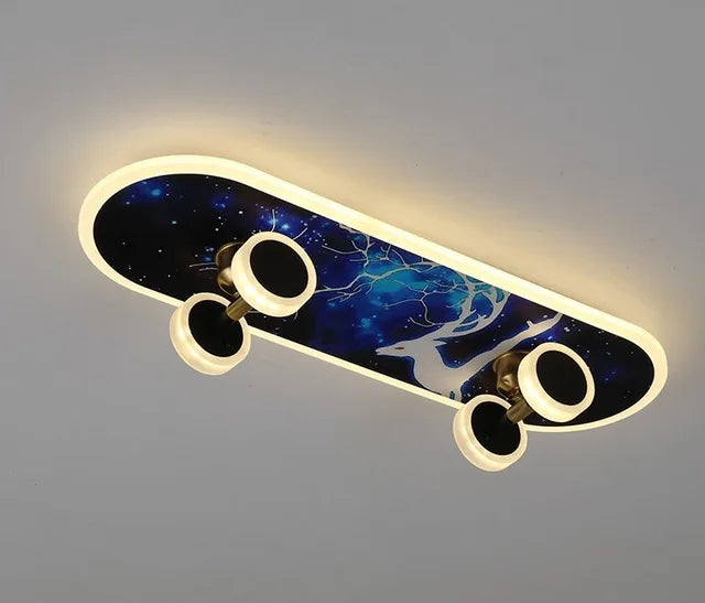 LED světla LumaDeck ve tvaru skateboardu v jasných barvách pro dětské pokoje, dekorace a hravé akcenty  