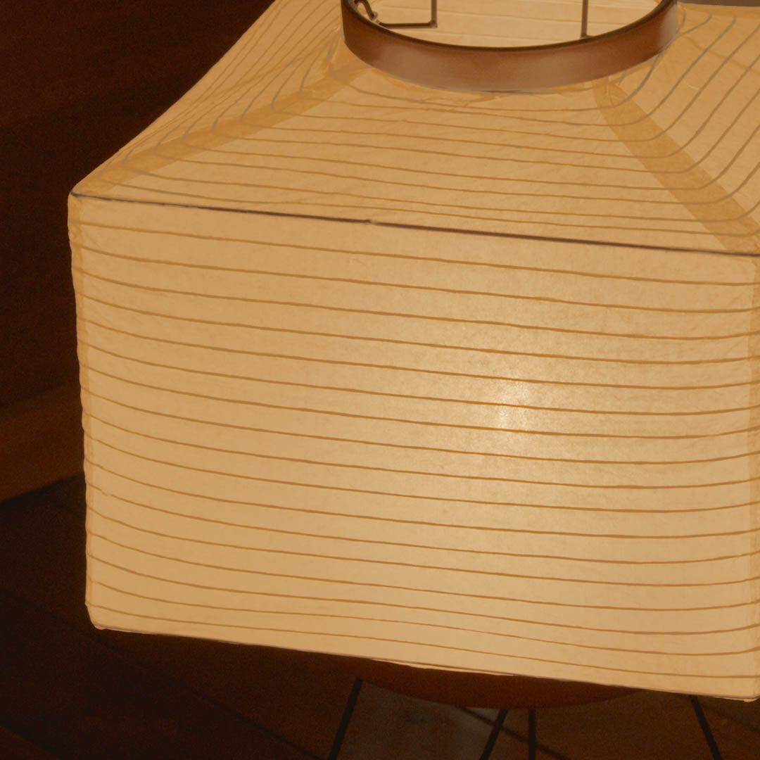 Stojací lampa Akari z rýžového papíru s geometrickým japonským designem, bílá