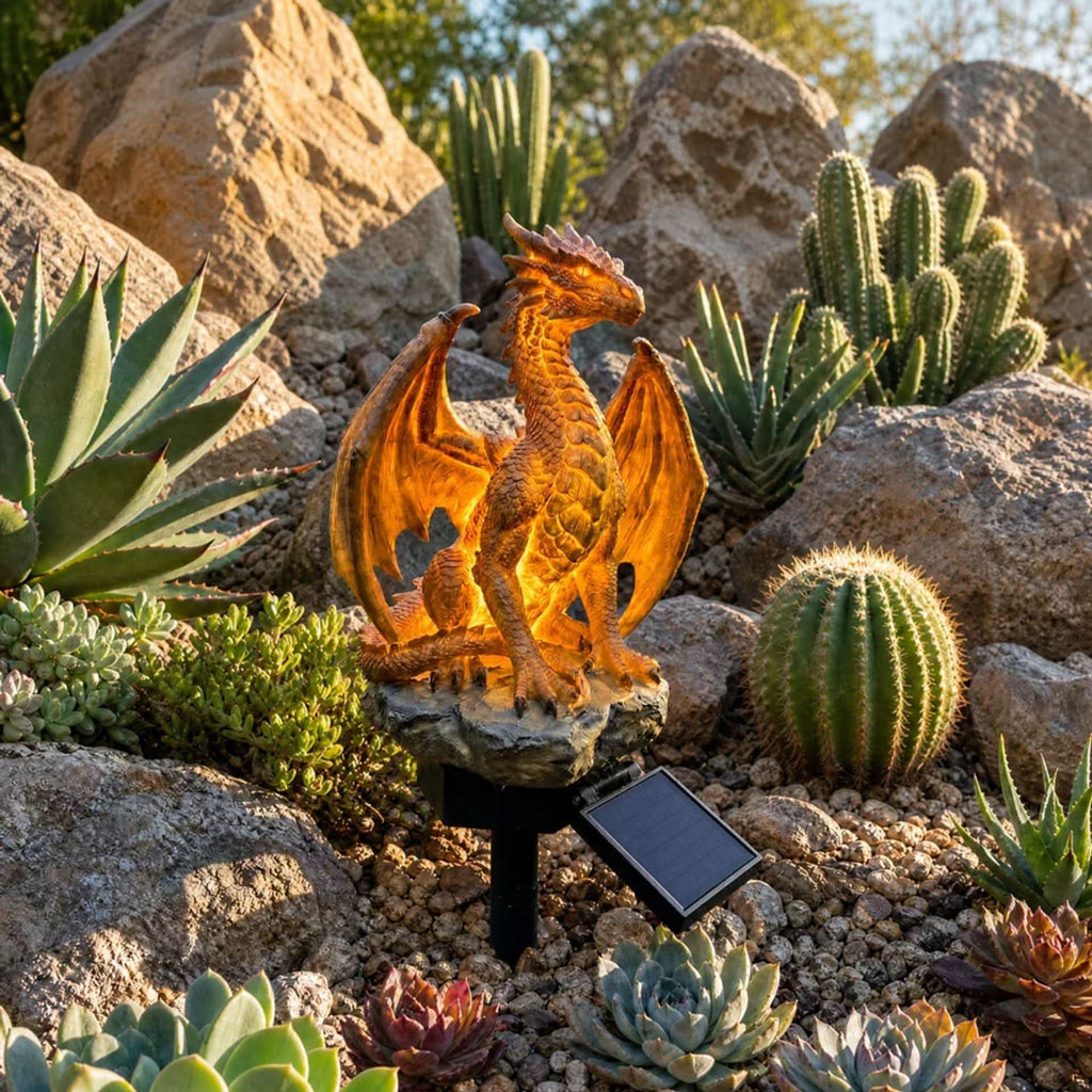 DRAGONORA gyllene solcellsdriven draklampa för trädgården — Skulptural dekor med glödande kolskimmer