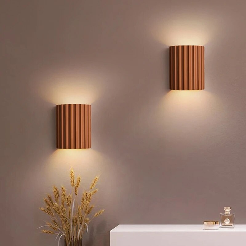 Ribbed Resin Wall Light With Up And Down Lighting For Modern Living Spaces
