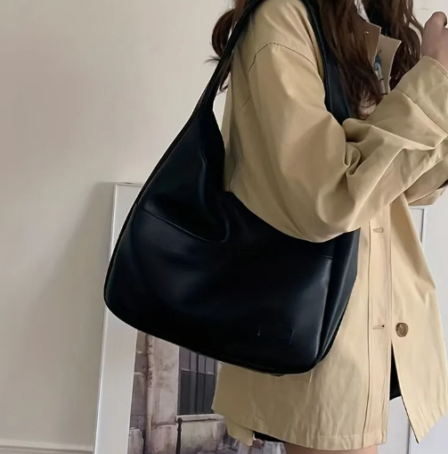 Structured Leather Handbag — 32 × 28 × 14 cm Brown and Black Design, Adjustable Strap