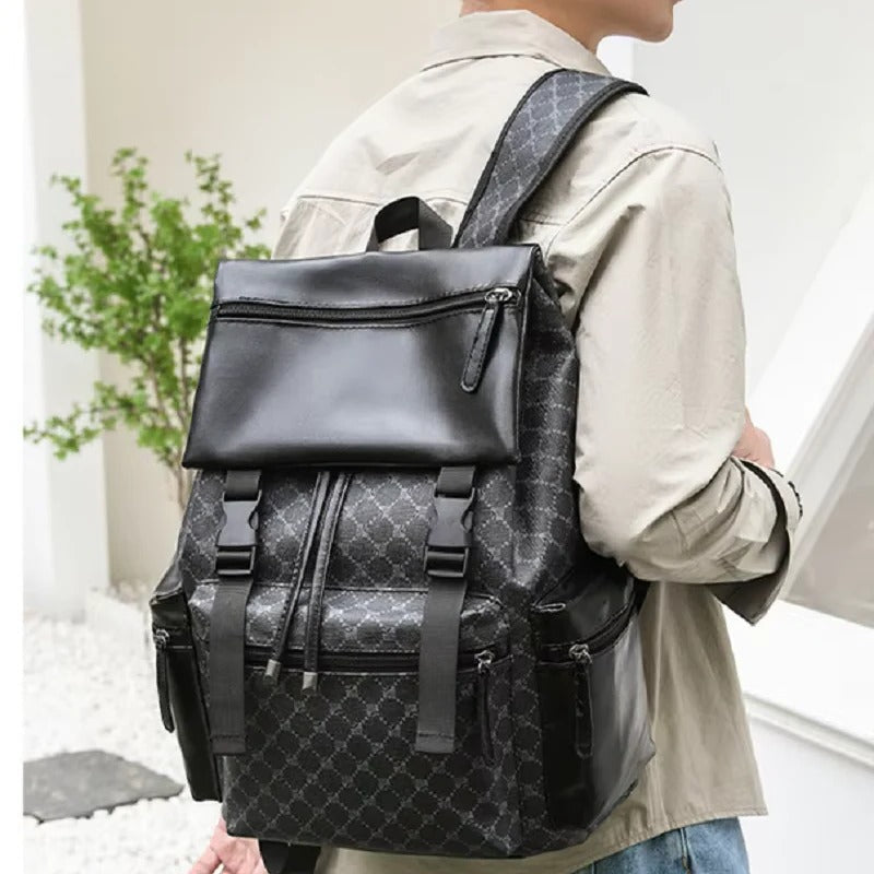 Premium Leather Laptop Backpack — Structured Silhouette, Padded Shoulder Straps