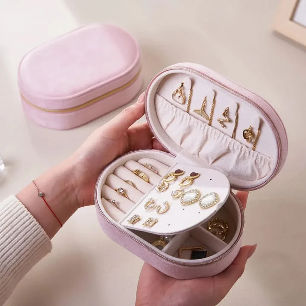 Elegant Travel Jewelry Case - Compact Leather Jewelry Organizer for Women in Black & White 7