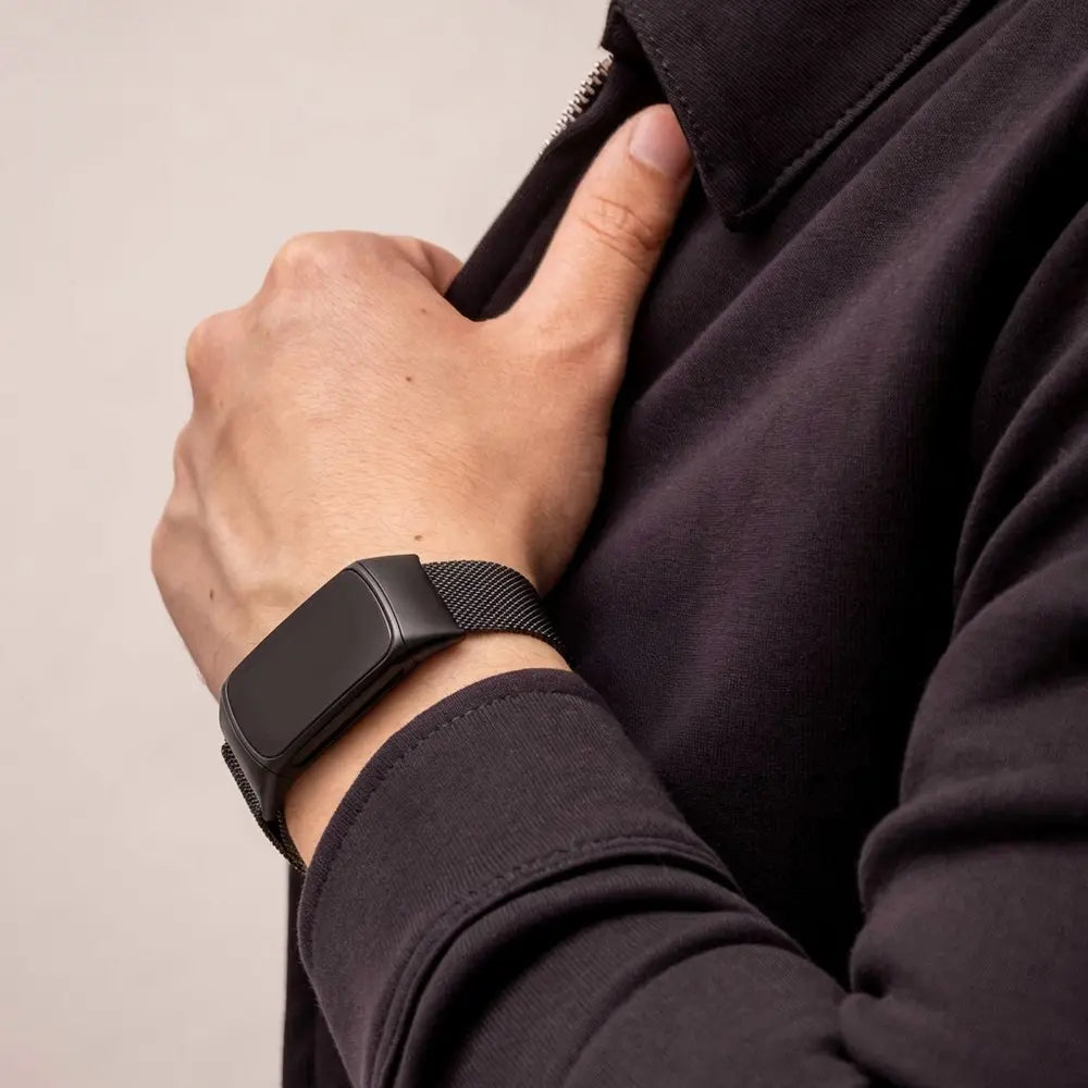 Zwarte vervangende Milanese band voor Fitbit Charge 6