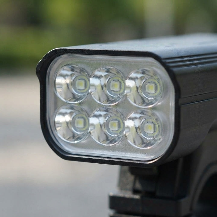 Luz LED para bicicleta — 5000 lúmenes, 12 LEDs, bateria USB-C de 10,000 mAh e visor digital da hora