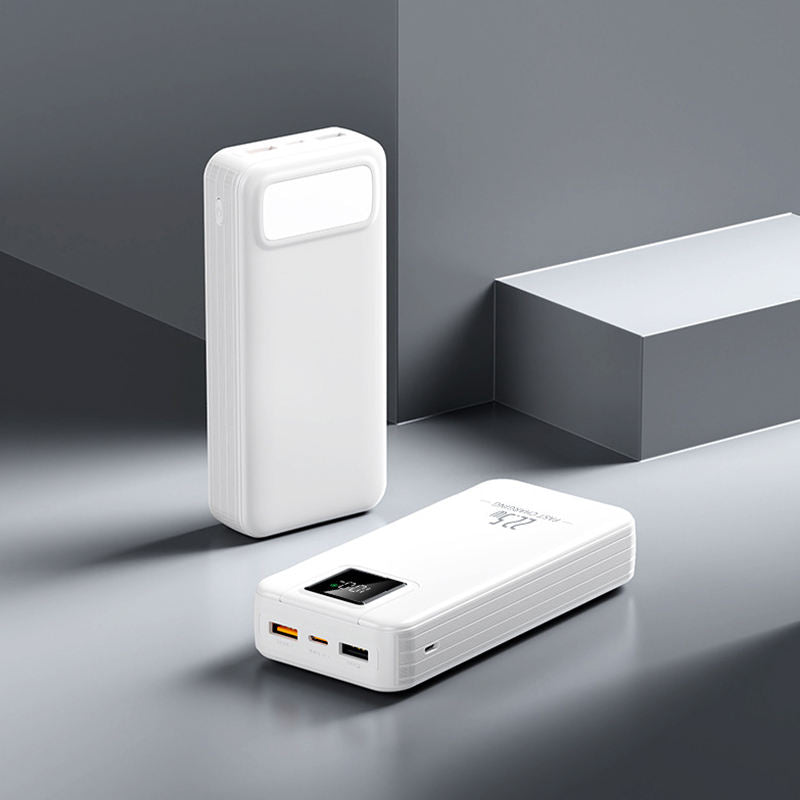 Powerbanka s digitálním displejem — inteligentní rychlé nabíjení pro iPhone a Android