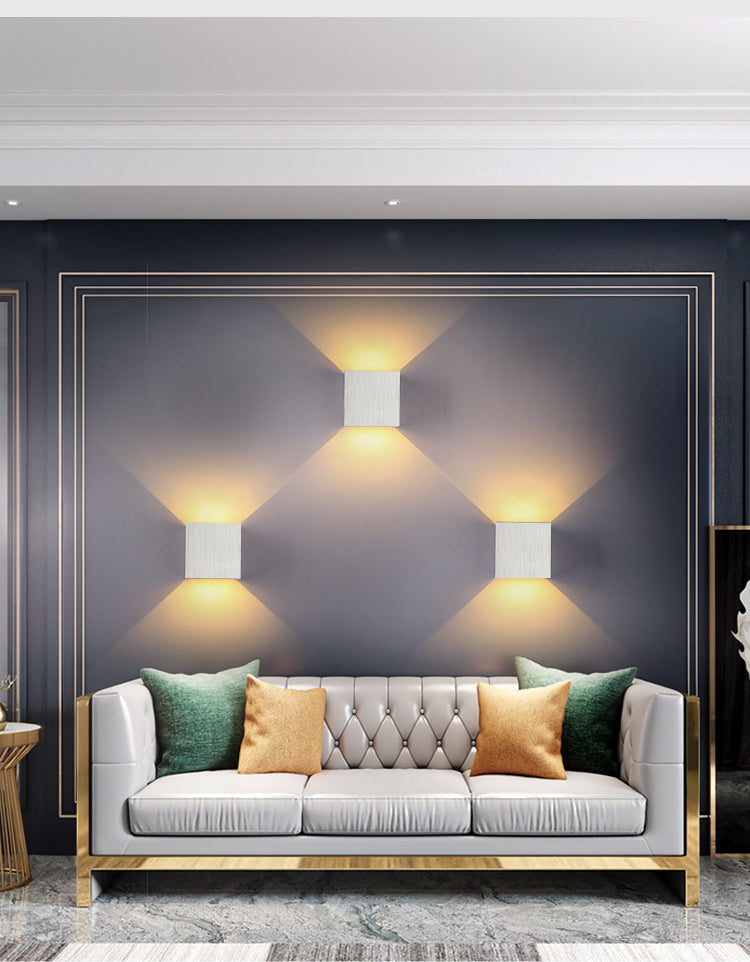 ElegantBeam Minimalist Wall Lamp For Sophisticated Illumination And Subtle Glow In Living Spaces