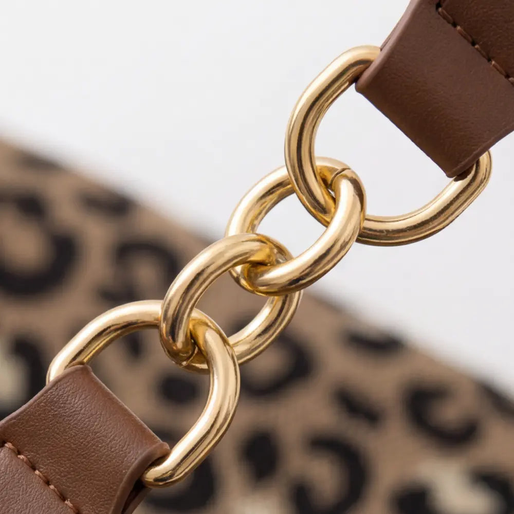 Bolso tote de lona con estampado de leopardo — Asas de cadena dorada y patrón marrón y negro
