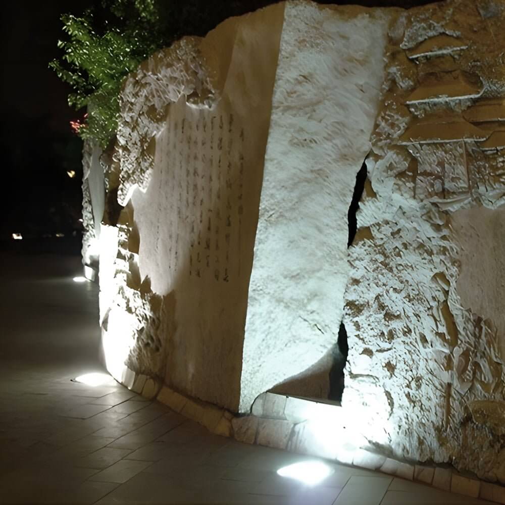 Solární zapuštěná zahradní svítidla Luminara – teplé světlo 3000 K, zapuštěná montáž do země