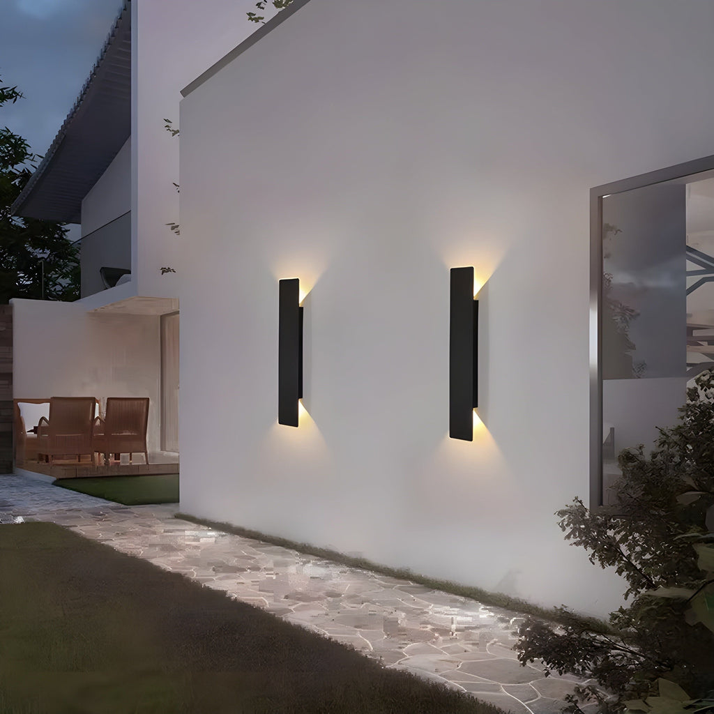 LuxeWall venkovní nástěnné svítidlo — hliníkové provedení odolné proti povětrnostním vlivům, integrovaná technologie LED