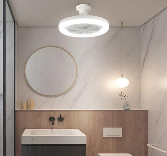 Moderní stropní ventilátor — integrované LED osvětlení a dálkové ovládání