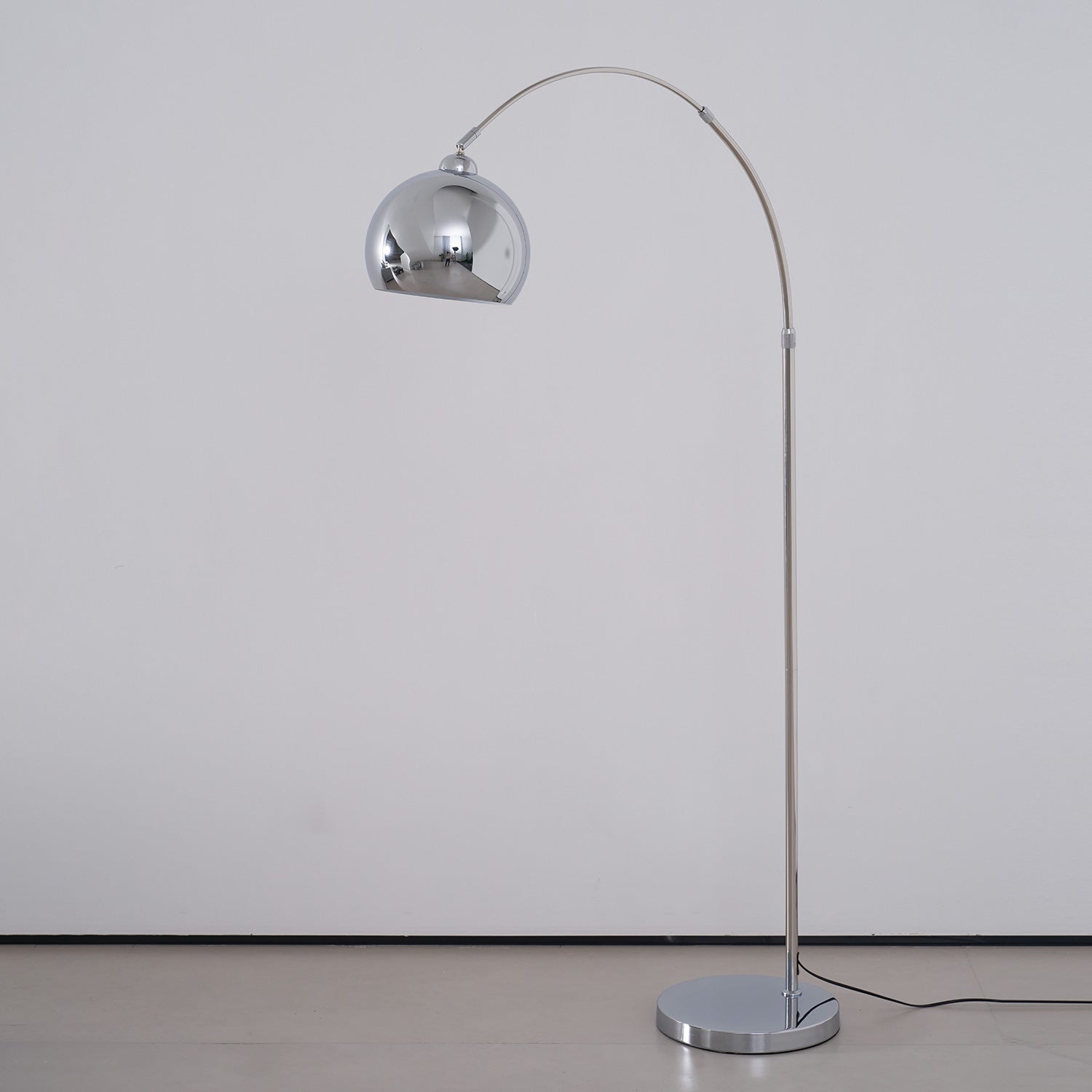 Floor Lamp With Adjustable Telescoping Arm And Tiltable Head In Black Chrome Or White