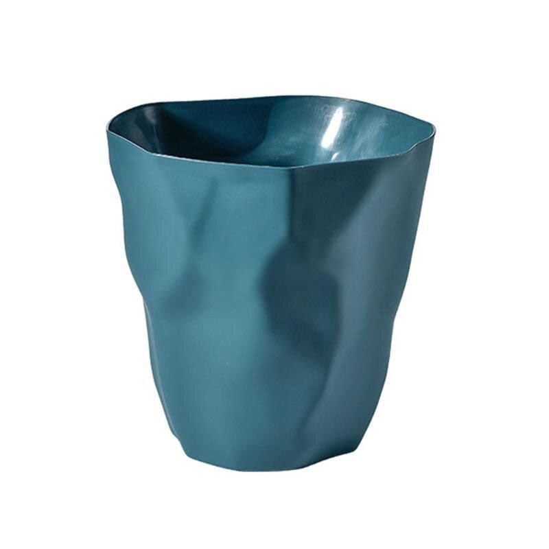 Odpadkový koš z kolekce Nordic — odolný plast, nepravidelný tvar, elegantní profil