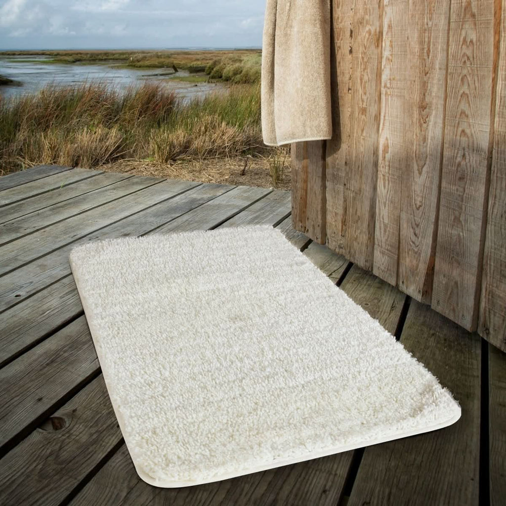 LuxeNest ComfortMat mjuk badrumsmatta i mikrofiber – snabbtorkande, halkfri undersida